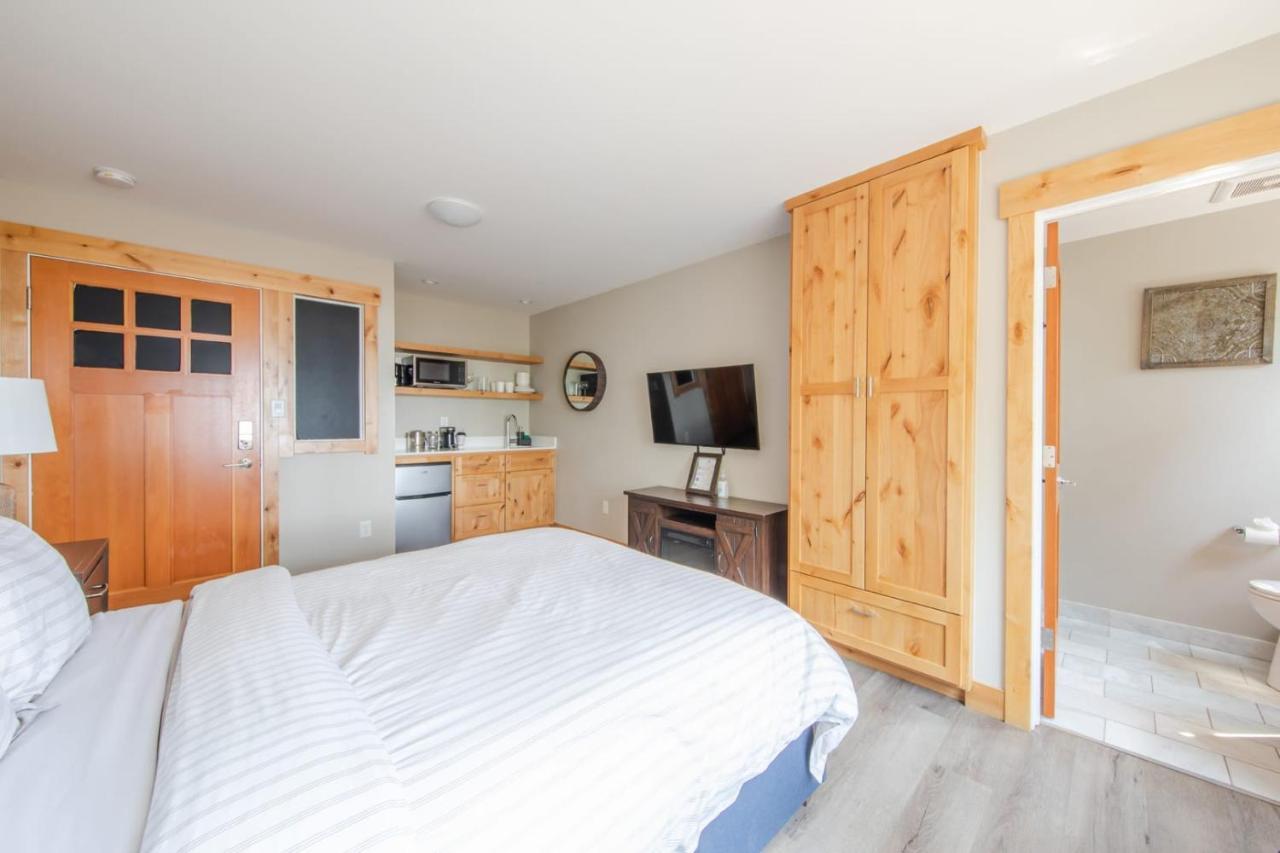 Lakeside Hotel Room #1 In キングスビーチ エクステリア 写真