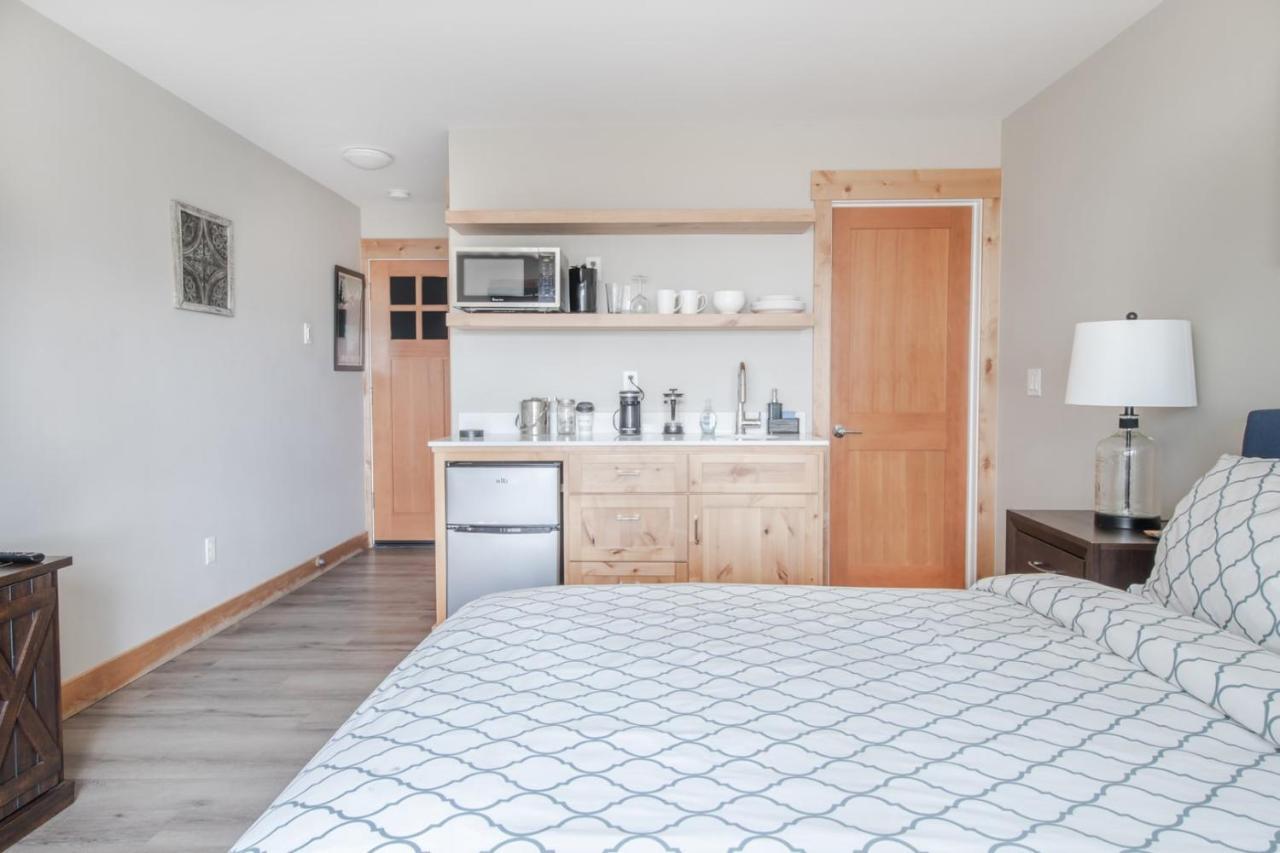 Lakeside Hotel Room #1 In キングスビーチ エクステリア 写真